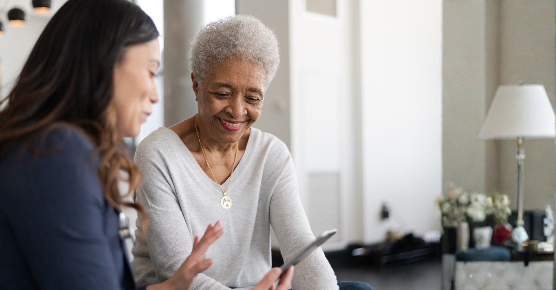 Two ladies multicultural inside 1920